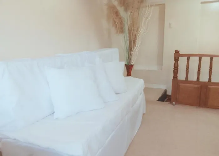 2 Bedroom - Main Avenue Apartment
